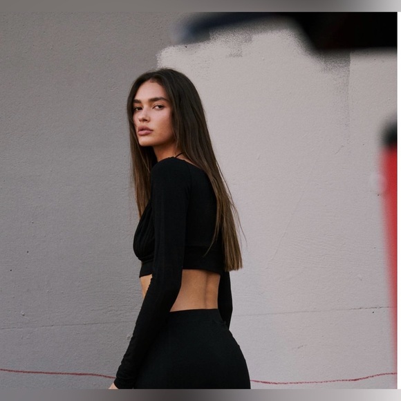 NWT Free People SALUS MEDIUM Top Black FP BEACH NEW - Picture 2 of 6